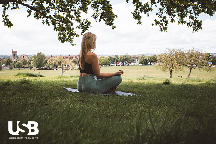 YOGA VINYASA – VENDREDI 18H30
